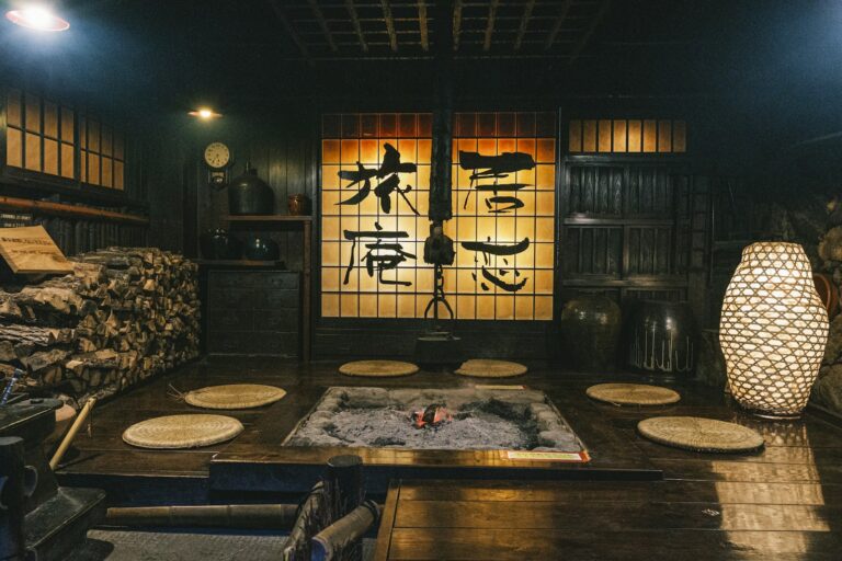Phòng nghỉ truyền thống Nhật Bản tại ryokan Hokkaido với bữa ăn kaiseki