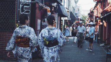 Mặc Yukata ở Nhật Bản: Hướng Dẫn Trải Nghiệm Trang Phục Mùa Hè Và Lễ Hội Truyền Thống Cho Du Khách Việt