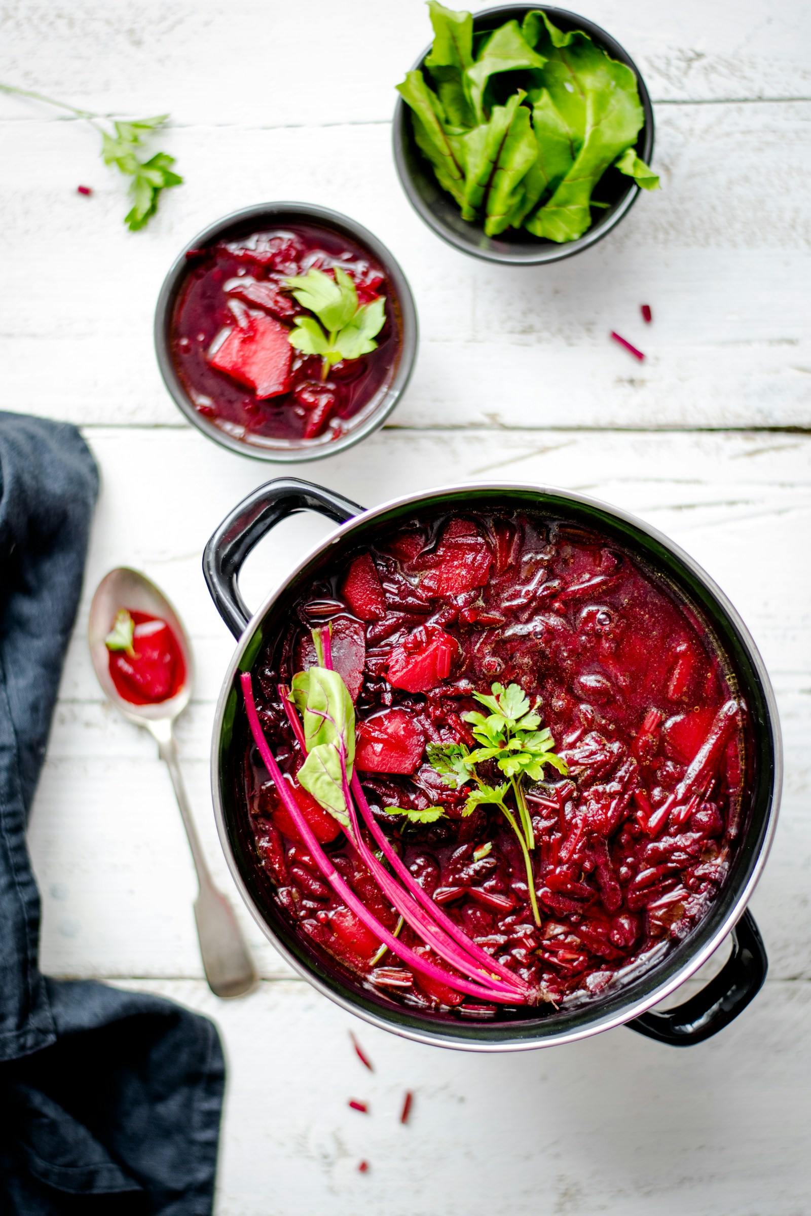Nước dùng dashi Nhật Bản umami trong nồi