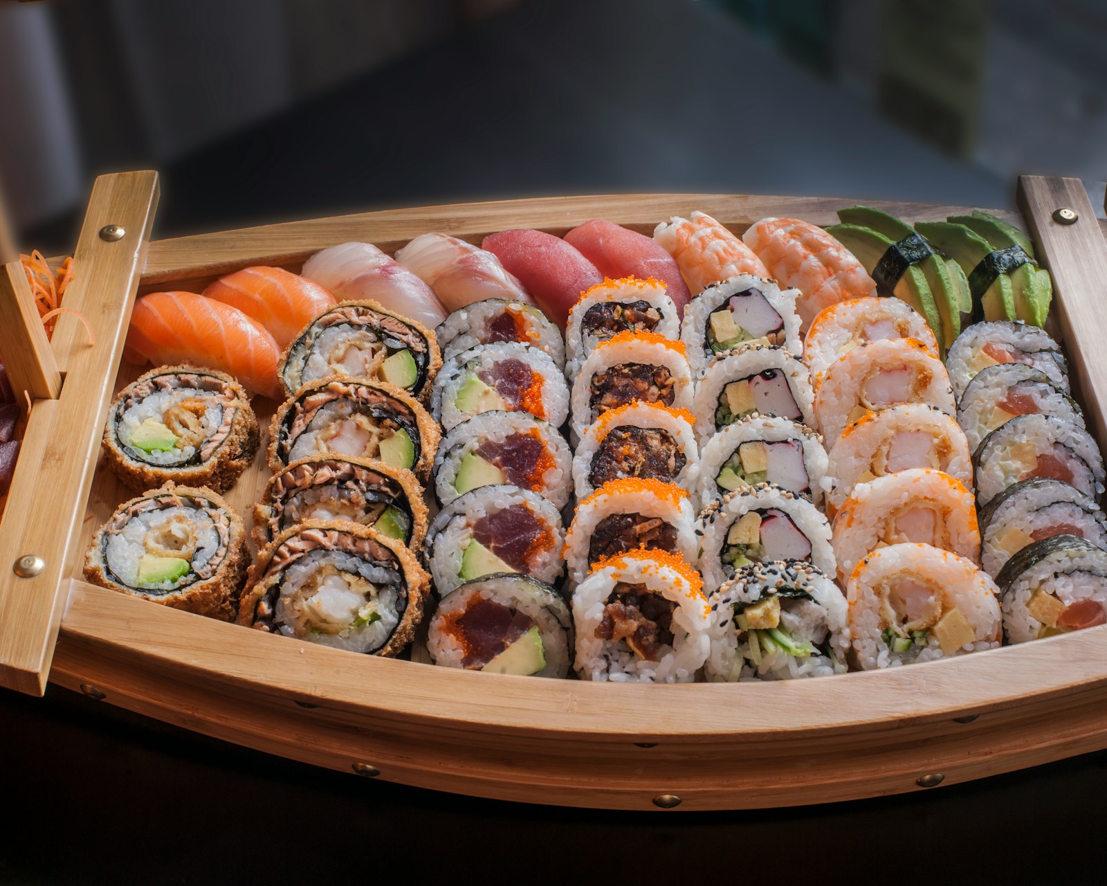 Các loại sushi Nhật Bản - nigiri maki temaki đặc sắc