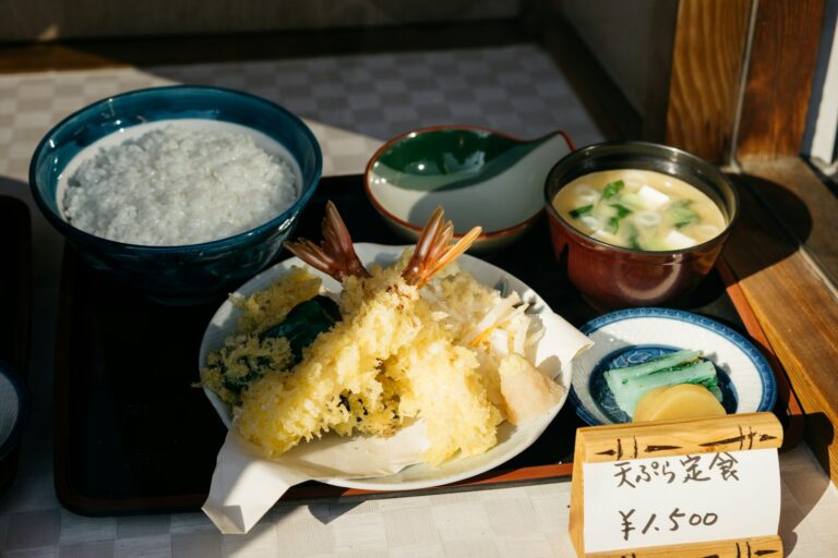 Tempura Nhật Bản - set tempura tôm và rau củ chiên giòn