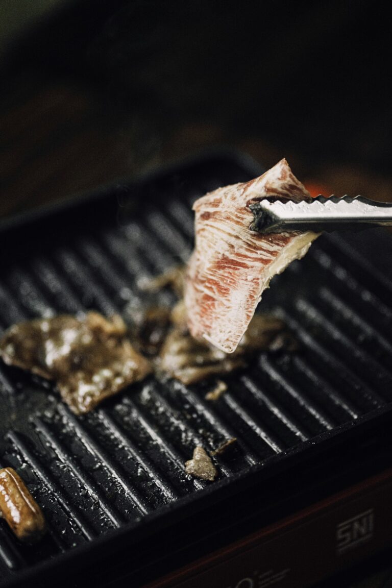 Yakiniku thịt bò nướng trên than hoa kiểu Nhật Bản